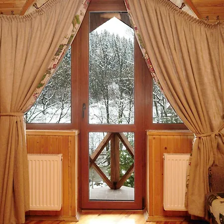 Girskiy Prutets Hotel 4*