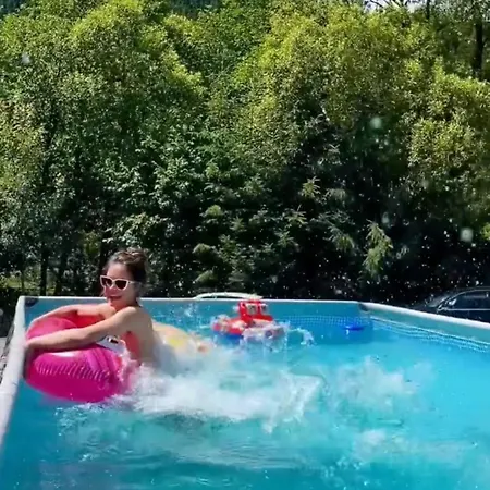 Girskiy Prutets מלון