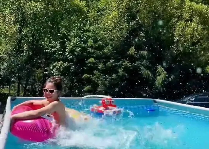 Girskiy Prutets מלון